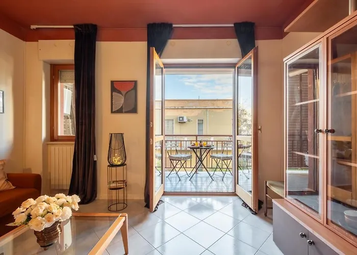 10 Minutes From The Poetto Beach, Modern With Design And Comfort Cagliari